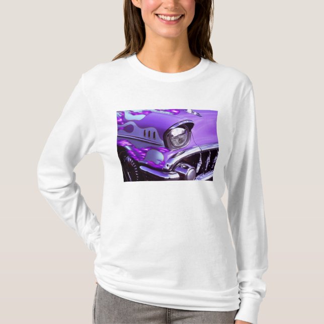 Camiseta Carro clássico: Chevrolet com capô em chamas (Frente)