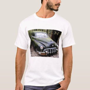 Camiseta Carro preto de Buick com musgo