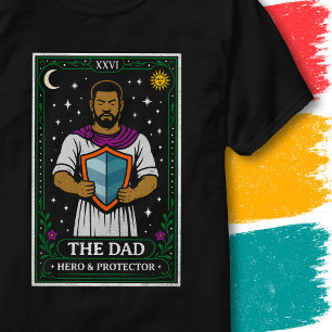Camiseta Carta de Tarot Pai Herói Protetor Escudo Arte Papa