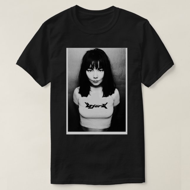 Camiseta Cartão-postal Black White Björk, 90s (Frente do Design)