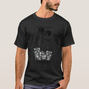 Camiseta Cartão Tarot do Enamorado Esqueleto Beijando Estét