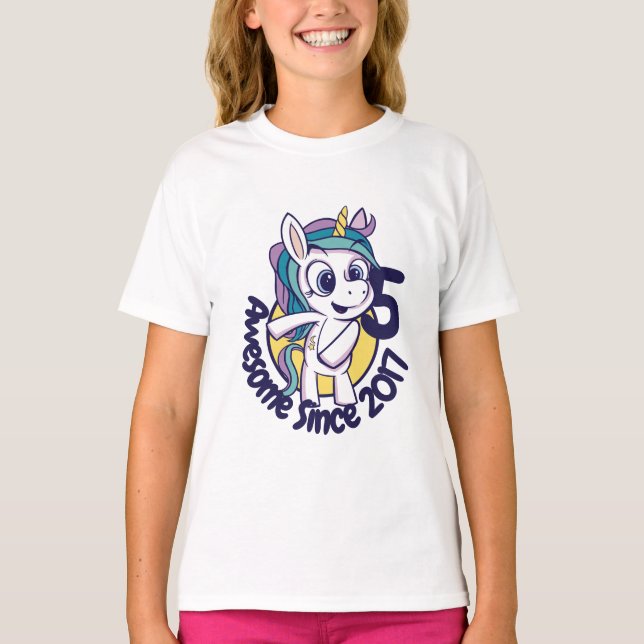 CAMISETA CARTOON UNICORN DE ANIVERSÁRIO PERSONALIZADO (Frente)