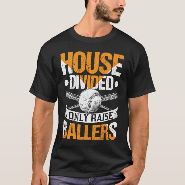 Camiseta Casa Dividida Eu Só Levanto Ballers Softball Baseb (Frente)