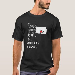 Camiseta Casa É Onde O Coração É Douglas County Kansas
