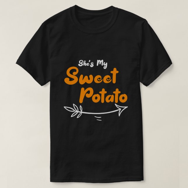 Camiseta Casais De Ação De Graças Que Coloca Minha Batata D (Frente do Design)