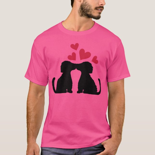 Camiseta Casal beijando cachorros no garoto amigo (Frente)