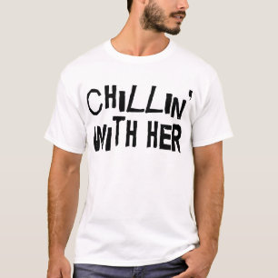 Camiseta Casal Chillin bonito com ela