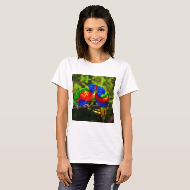 Camiseta Casal Colorido de Papagaios (Frente Completa)