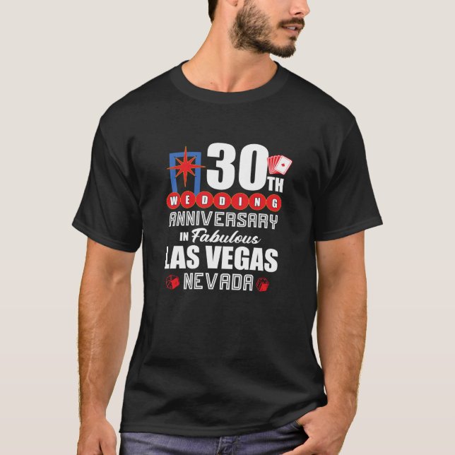 Camiseta Casal De 30 Anos De Veg De 30 Casamento De Vegas (Frente)