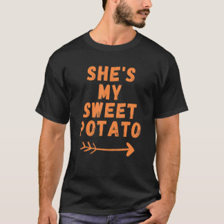 Camiseta Casal de Ação de Graças Ela é minha batata doce