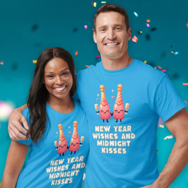 Camiseta Casal de Beijos da Noite e Desejos de Ano Novo (Cute New Year Wishes & Midnight Kisses Couple T-Shirt)