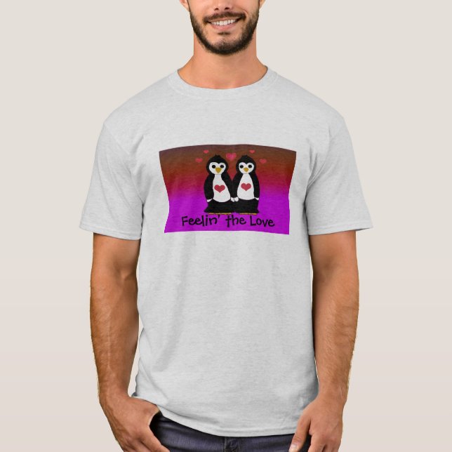Camiseta Casal de Pinguins com Corações (Frente)