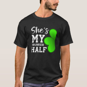 Camiseta Casal Shamrock Ela é a minha Rua seca meio engra