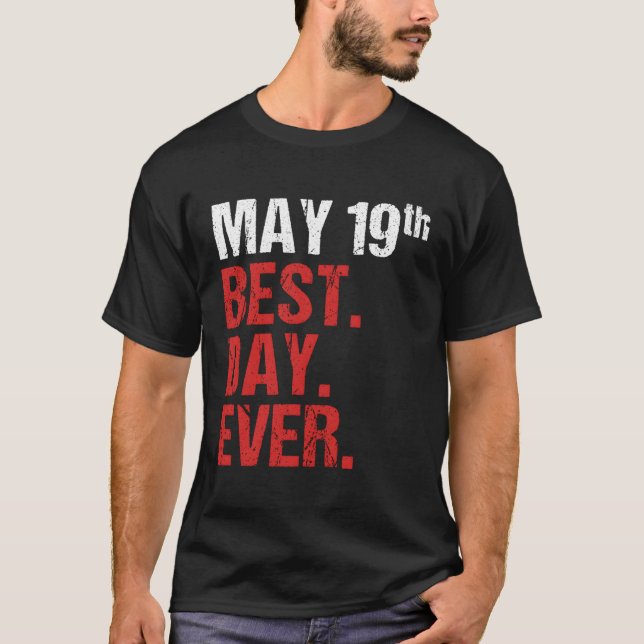 Camiseta Casamento De Solteiro De 19 De Maio (Frente)