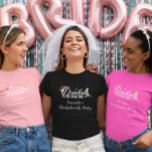 Camiseta Casamento Personalizado de Bachelorette ao Esquadr<br><div class="desc">Este design foi criado através da arte digital. Pode ser personalizado na área fornecer ou personalizar escolhendo o clique para personalizar mais opções e alterando o nome, as iniciais ou as palavras. Você também pode alterar a cor e o estilo do texto ou excluir o texto de um design de...</div>