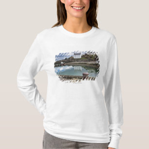 Camiseta Casas e barcos ao longo da água