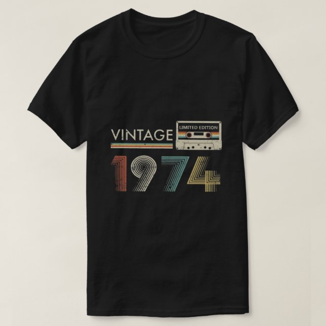 Camiseta Cassete Limitada Vintage 1974 (Frente do Design)