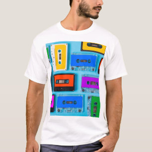 Camiseta Cassete Retroativa: Coleção de Fundo Azul