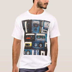 Camiseta Cassetes Retro: Vintagem Azul De Fundo.