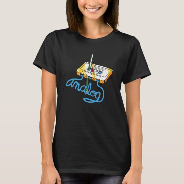 Camiseta Cassette Tape E Caneta Clássica E Música Da Antiga (Frente)