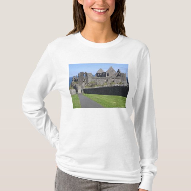 Camiseta Castelo de Dunluce perto de Bushmills e Portrush,  (Frente)