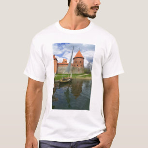 Camiseta Castelo de Island, por Lake Galve, Trakai, Lituân