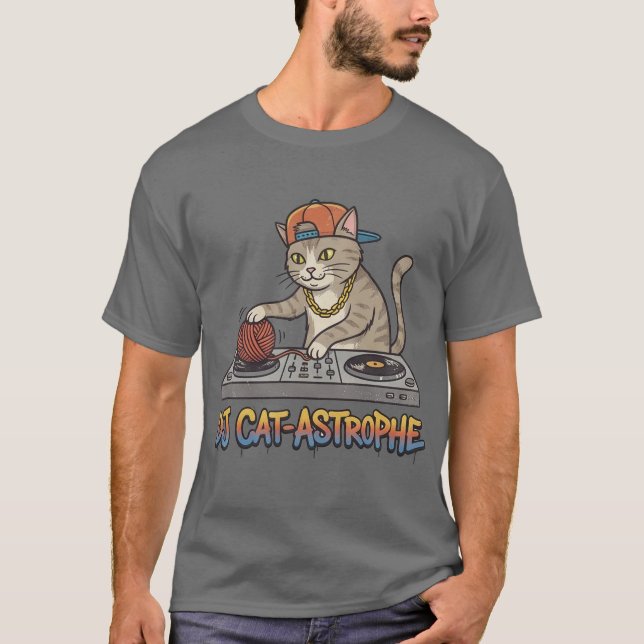 Camiseta Cat-Astrophe Piada de DJ Gato Engraçado (Frente)