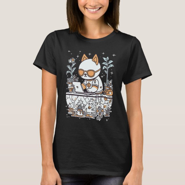 Camiseta Cat Boss Feline Productivity Expert Sentado em Des (Frente)