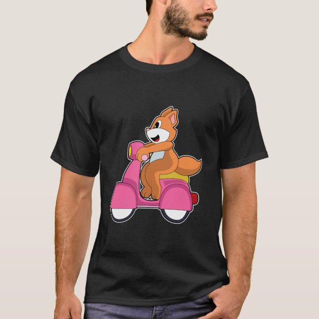 Camiseta Cat como Biker com Patinete.PNG (Frente)