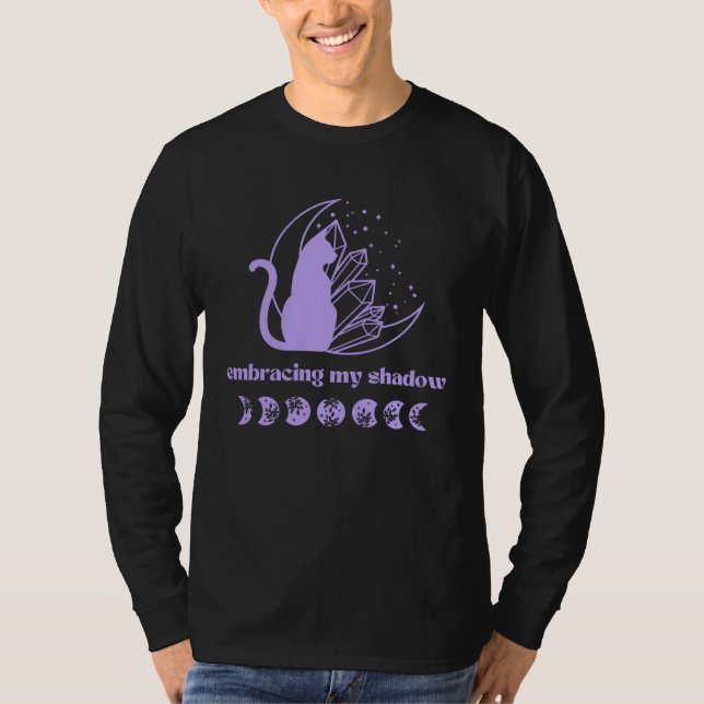Camiseta Cat Moon Phase and Crystal Shadow Work Meditation  (Frente)