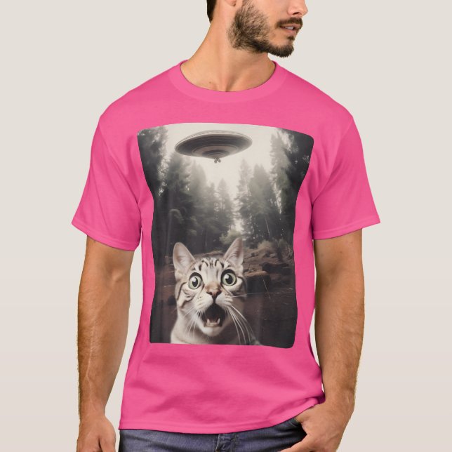 Camiseta Cat Selfie com Ufo (Frente)