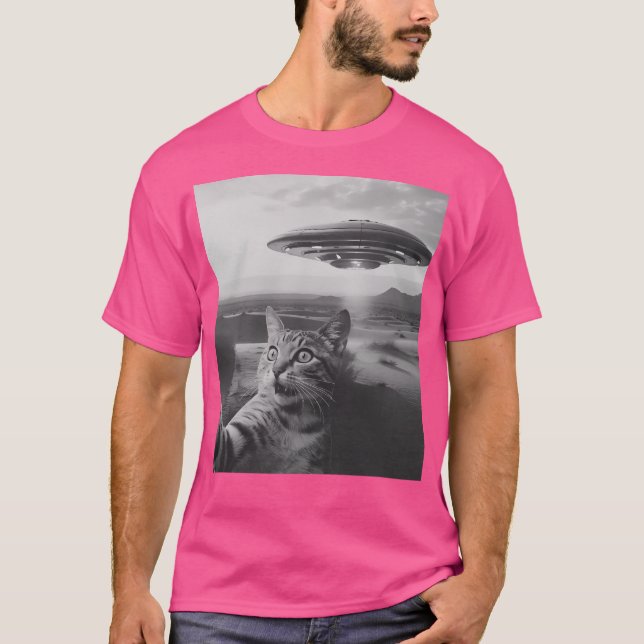 Camiseta Cat Selfie com Ufo (Frente)