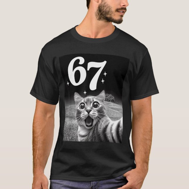 Camiseta Cat Selfie With 67 Meme Funny Cats Graphic For Men (Frente)