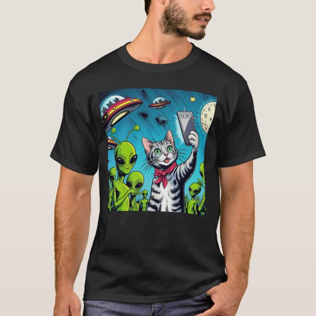 Camiseta Cat UFO Selfie: Green Alien #24 (Frente)