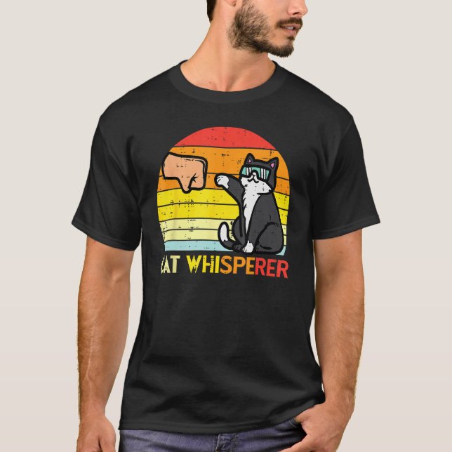 Camiseta Cat Whisperer Man Paw Fist Bump Sunset Retro Men W (Frente)