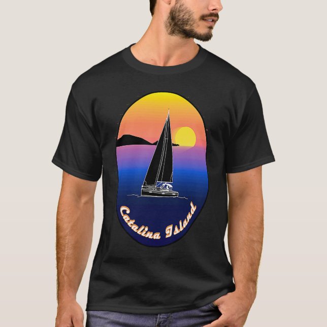 Camiseta Catalina Island Sailing Printed On Front (Frente)