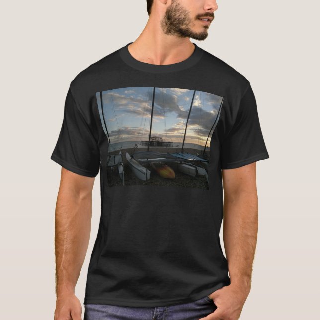 Camiseta Catamarãs um caiaque (Frente)