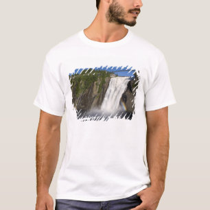 Camiseta Cataratas Montmorency perto da Cidade de Quebec.