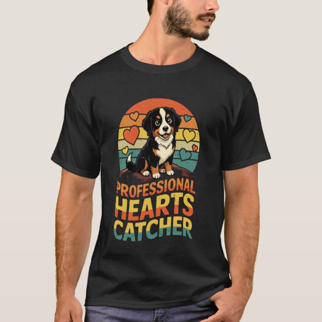 Camiseta Catcher Corações Profissionais Bernese Mountain Do (Frente)