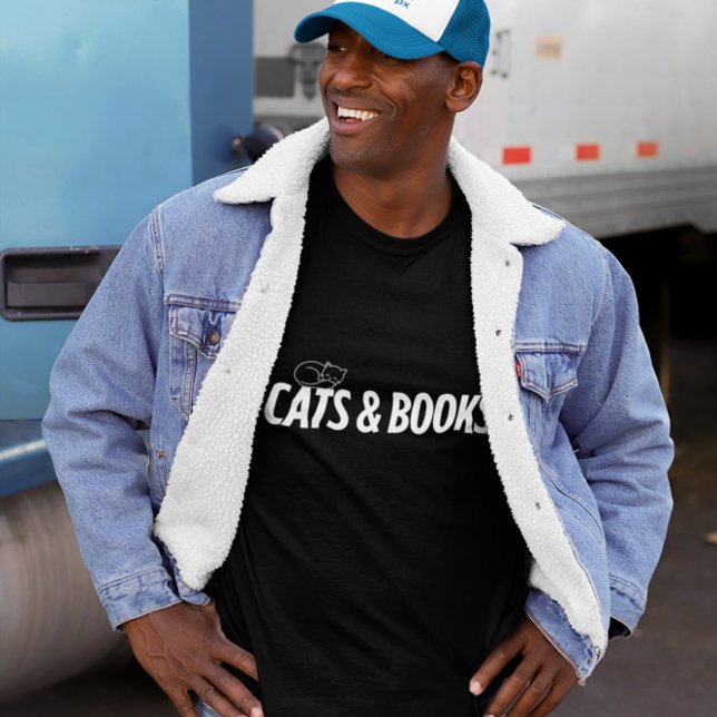 Camiseta Cats & Books – Cozy Minimalist Design (Criador carregado)