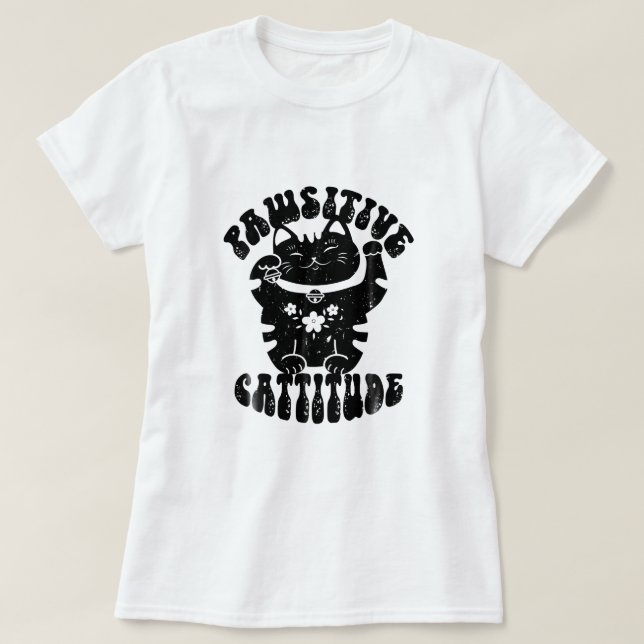Camiseta Cattitude Pawtiva Gato Sortudo Maneki Neko Positiv (Frente do Design)