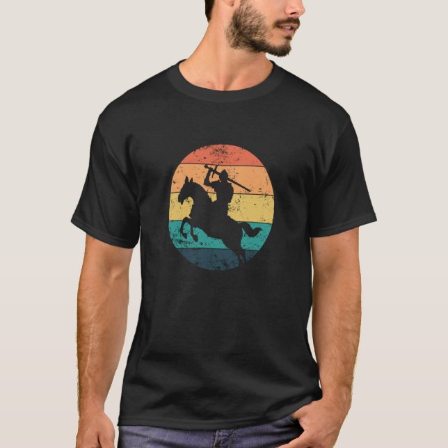 Camiseta Cavaleiro com Espada num Cavalo (Frente)
