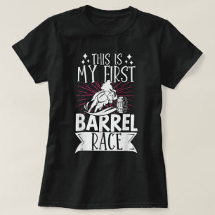 Camiseta Cavalgadora de Barril Esta É Minha Primeira Corrid