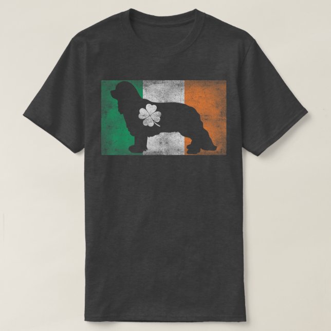 Camiseta Cavalier King Charles Patrick's Day Irish Flag Sai (Frente do Design)