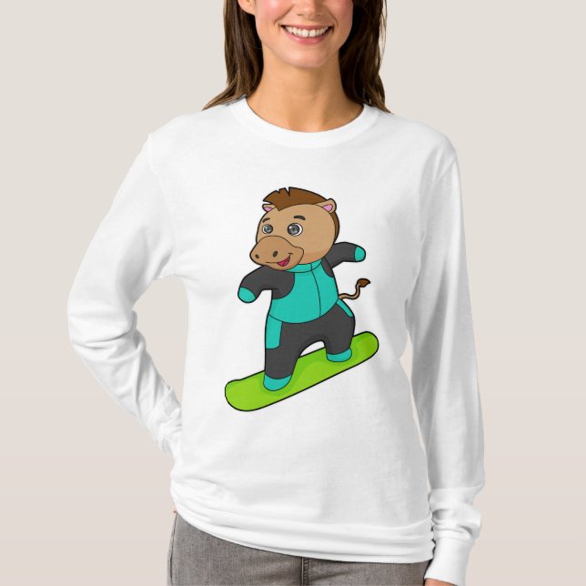 Camiseta Cavalo como Snowboarder com Snowboard (Frente)