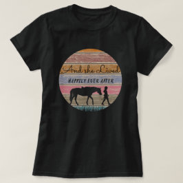Camiseta Cavalo de Madeira Velho Sobrevive Felizmente Depoi