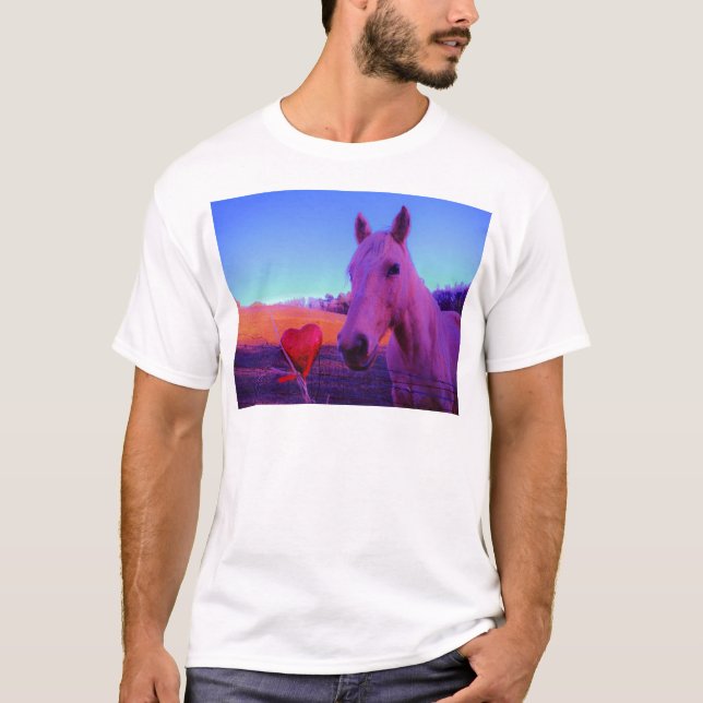 Camiseta Cavalo Marrom e Coração Vermelho (Frente)