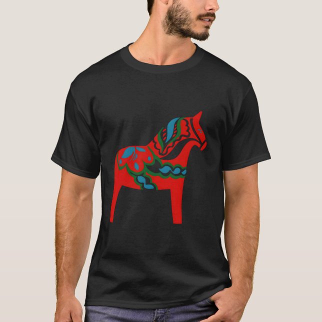 Camiseta Cavalo Vermelho Dalecarliano Suecia de Cavalo Dala (Frente)