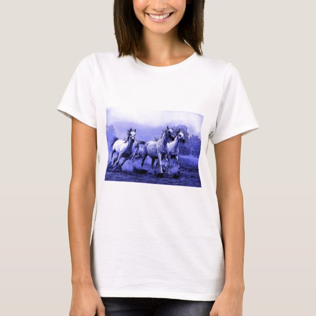 Camiseta Cavalos correndo e luz azul (Frente)