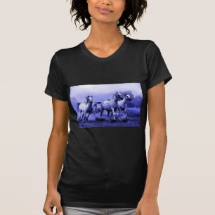 Camiseta Cavalos correndo e luz azul